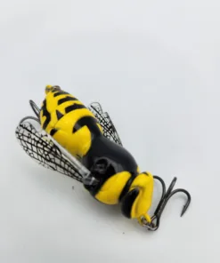6 cm 9 gr Arı Desenli Su Üstü Yapay Yem – WTD Topwater Sahte Balık | Levrek, Turna ve Tatlı Su Avları İçin